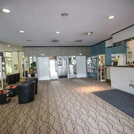 Ibb Centre فندق